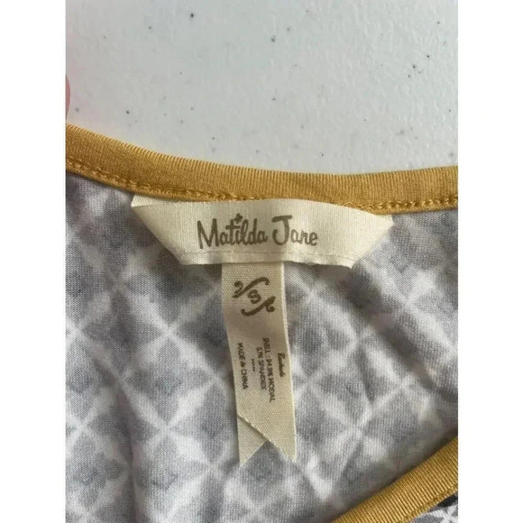 Women's Matilda Jane Grey and Yellow Geometric Print 3/4 Sleeve Top Small 0306 - Picture 9 of 10